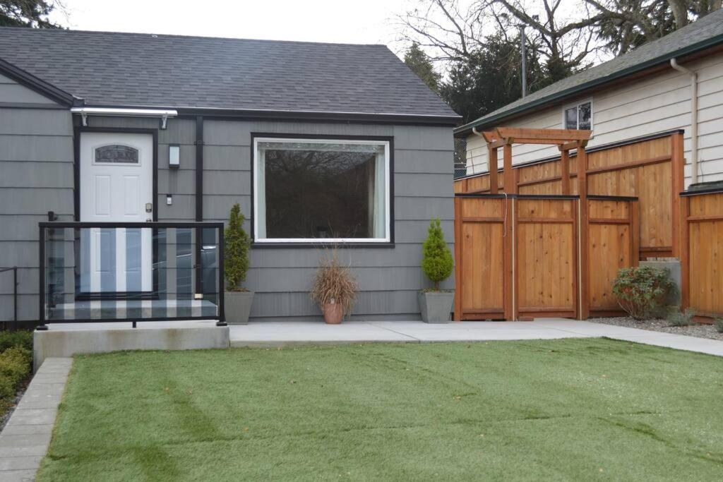 Cozy Crown Hill Carkeek Cottage W/3 Beds, Full Kitchen & Backyard In North 西雅图 外观 照片