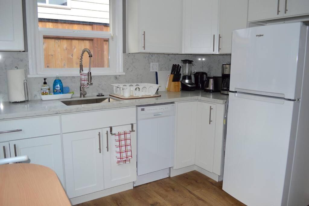 Cozy Crown Hill Carkeek Cottage W/3 Beds, Full Kitchen & Backyard In North 西雅图 外观 照片