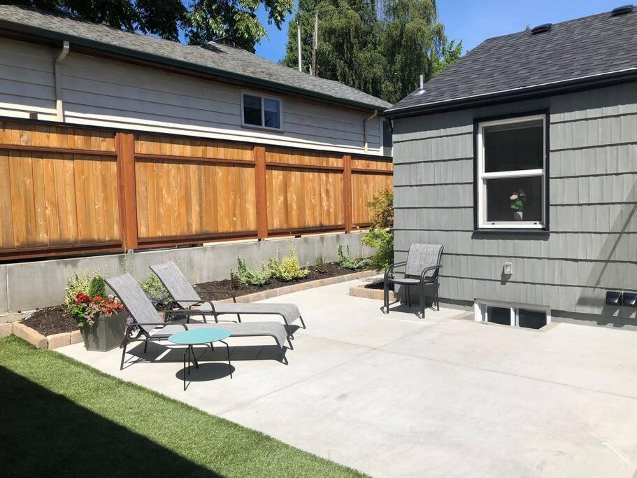 Cozy Crown Hill Carkeek Cottage W/3 Beds, Full Kitchen & Backyard In North 西雅图 外观 照片